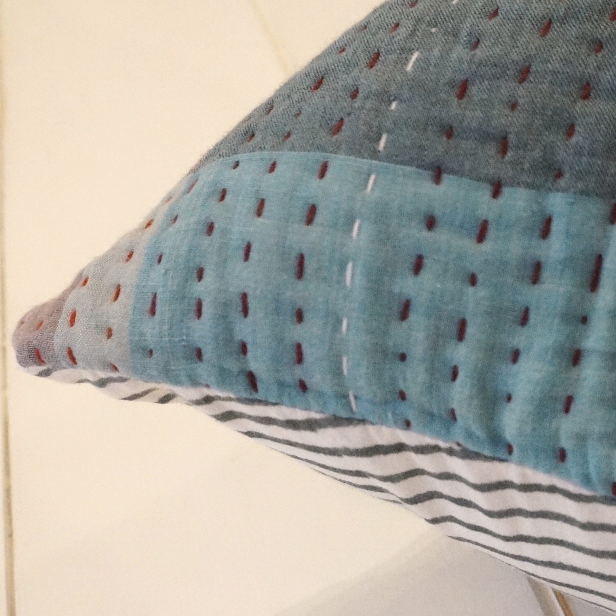 Coussin en kantha N°64** Claire Beaugrand