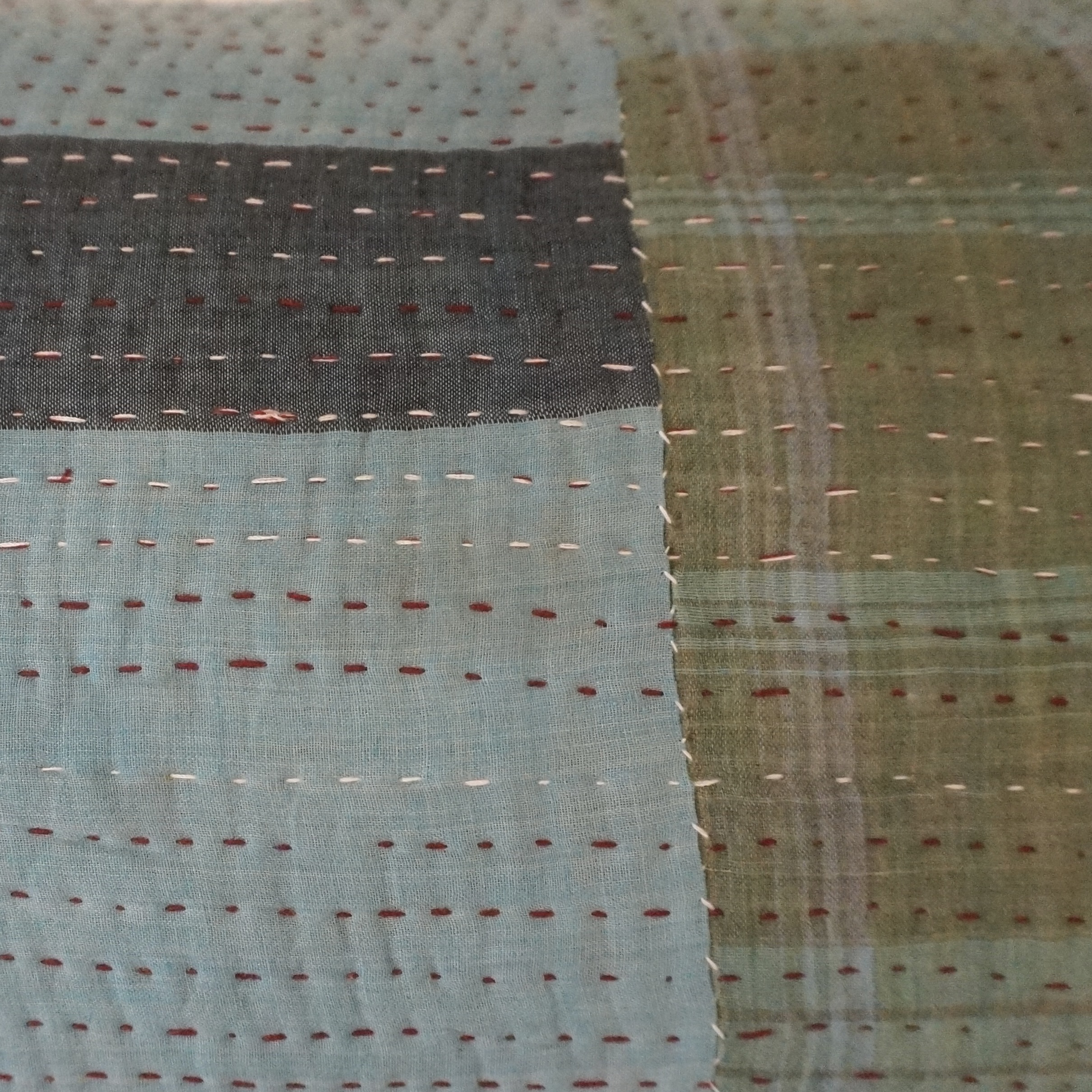 Coussin en kantha N°65* Claire Beaugrand