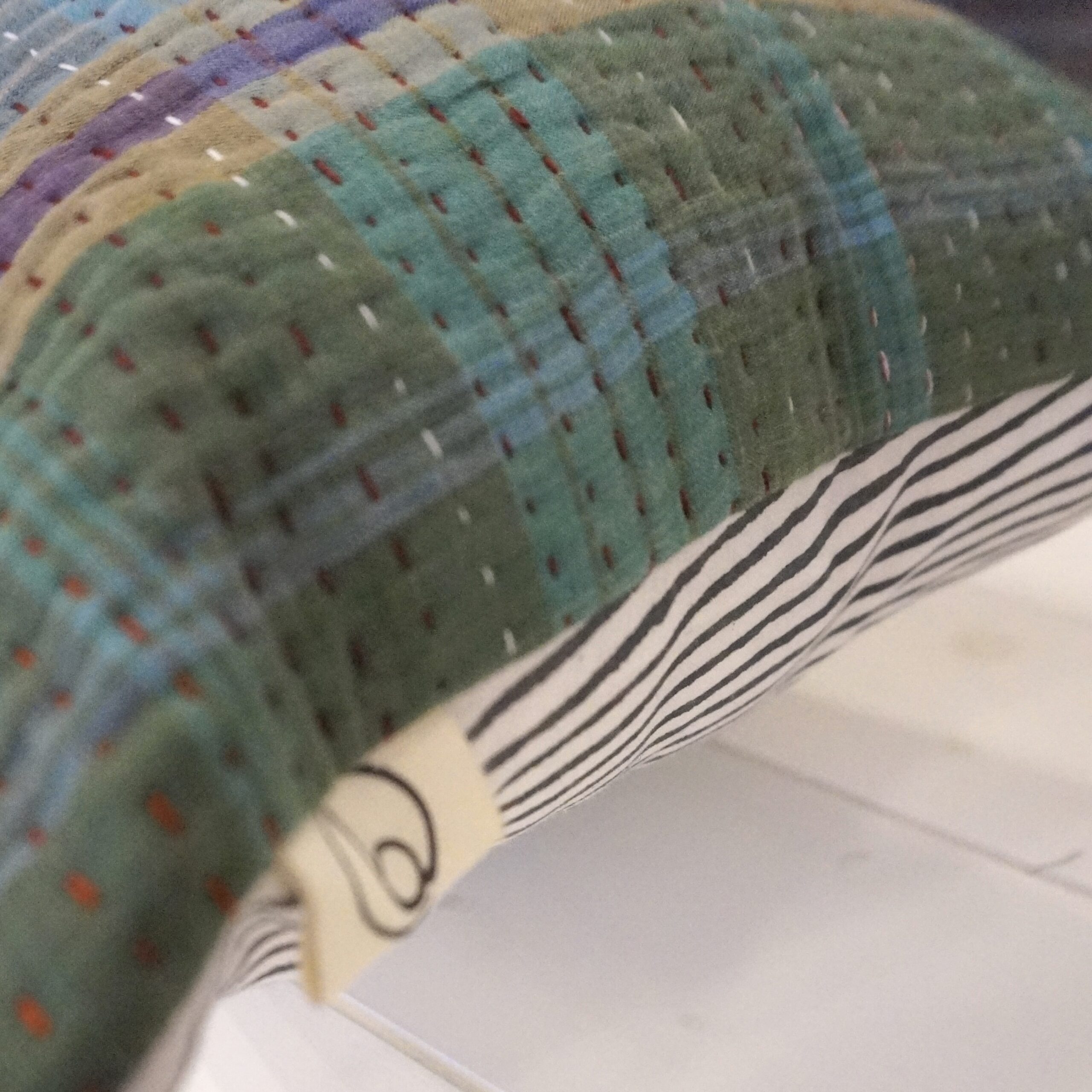 Coussin en kantha N°65e Claire Beaugrand