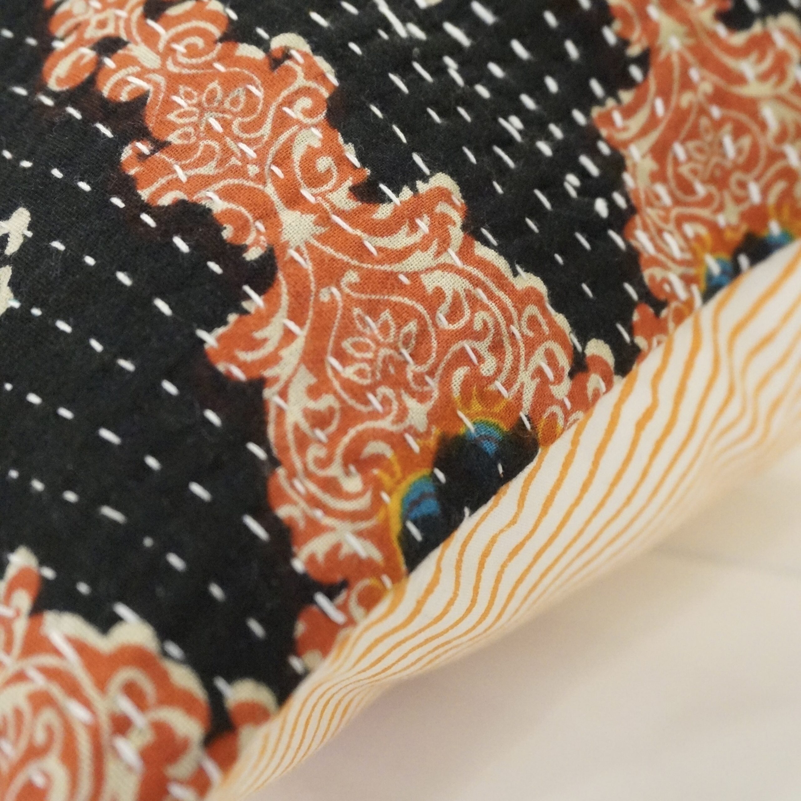 Coussin en kantha N°73e Claire Beaugrand