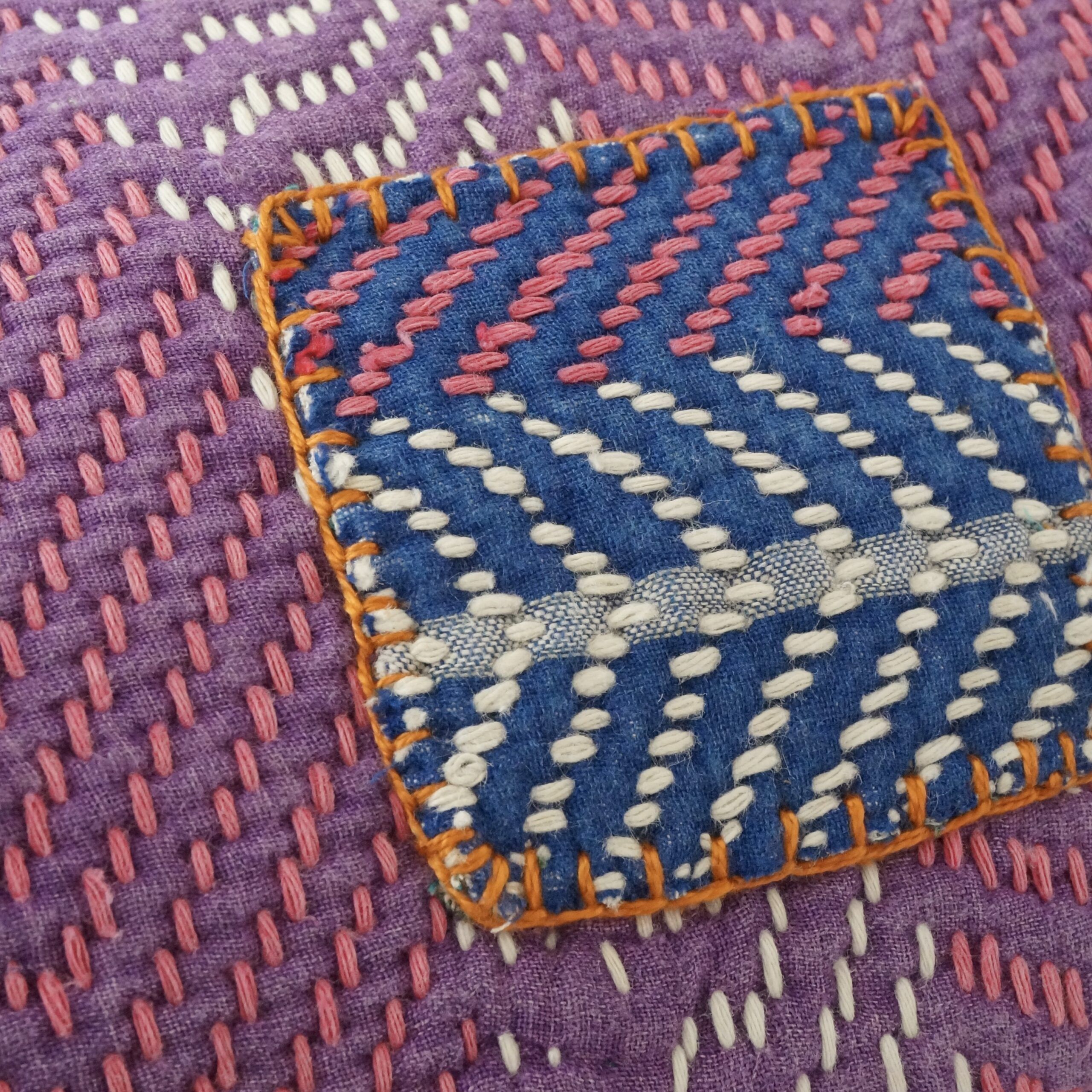 Coussin en kantha N°157** Claire Beaugrand